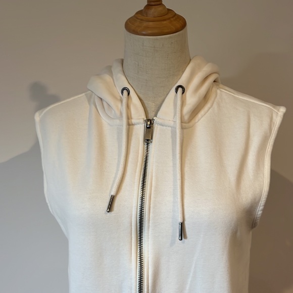 Yd. Cream hooded sloppy Joe vest - Picture 6 of 8